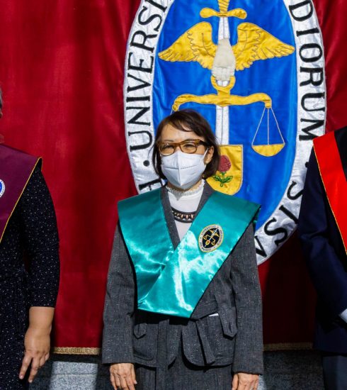 Nuevos profesores eméritos Ronnie Moscol y Yolanda Ho (1)