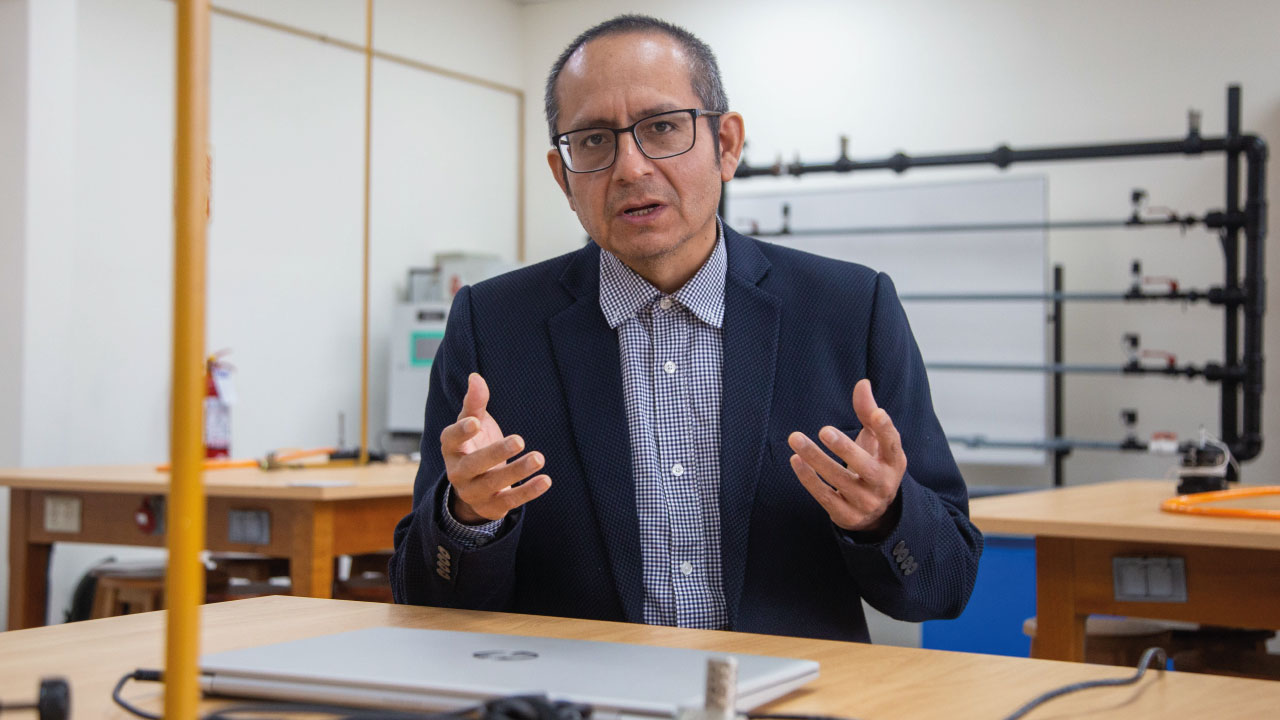 Ingeniero Rolando Seclén
