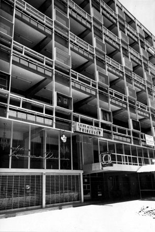 Edificio Olaya, obra de Santiago Agurto Calvo