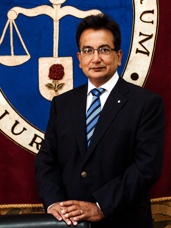 El nuevo rector de la Universidad de Piura, Sergio Balarezo.