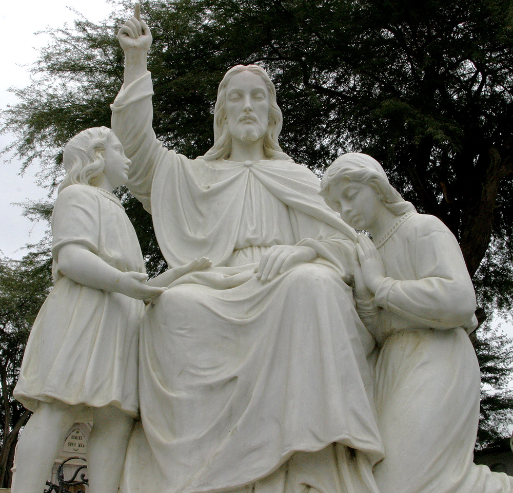 Escultura en el cementerio San Teodoro