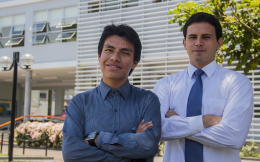 Jair Villacrez y Luis Felipe Checa, alumnos de la Universidad de Piura