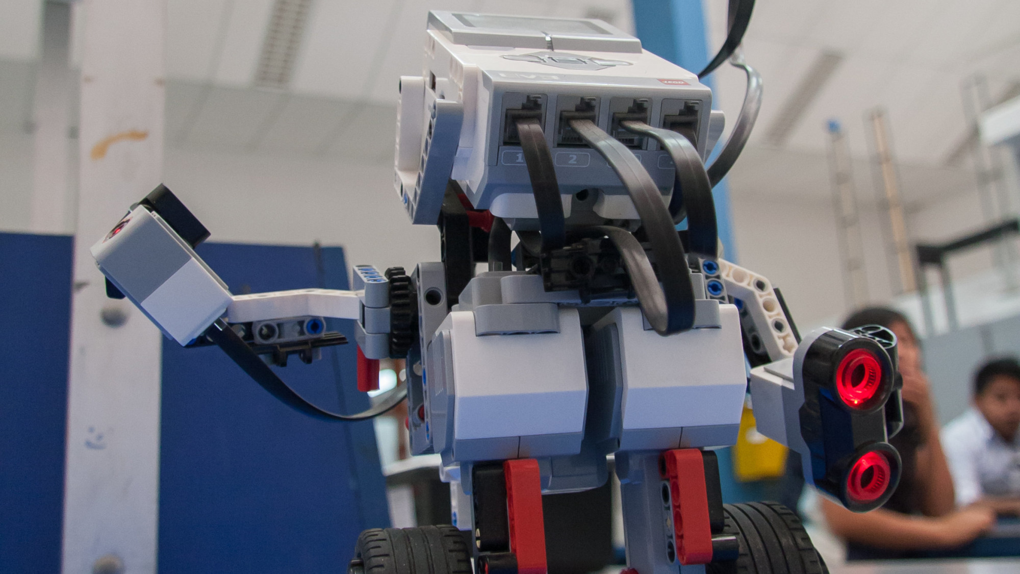 La UDEP impulsa proyectos de robótica y biomecánica, para potenciar soluciones que mejoren la salud.